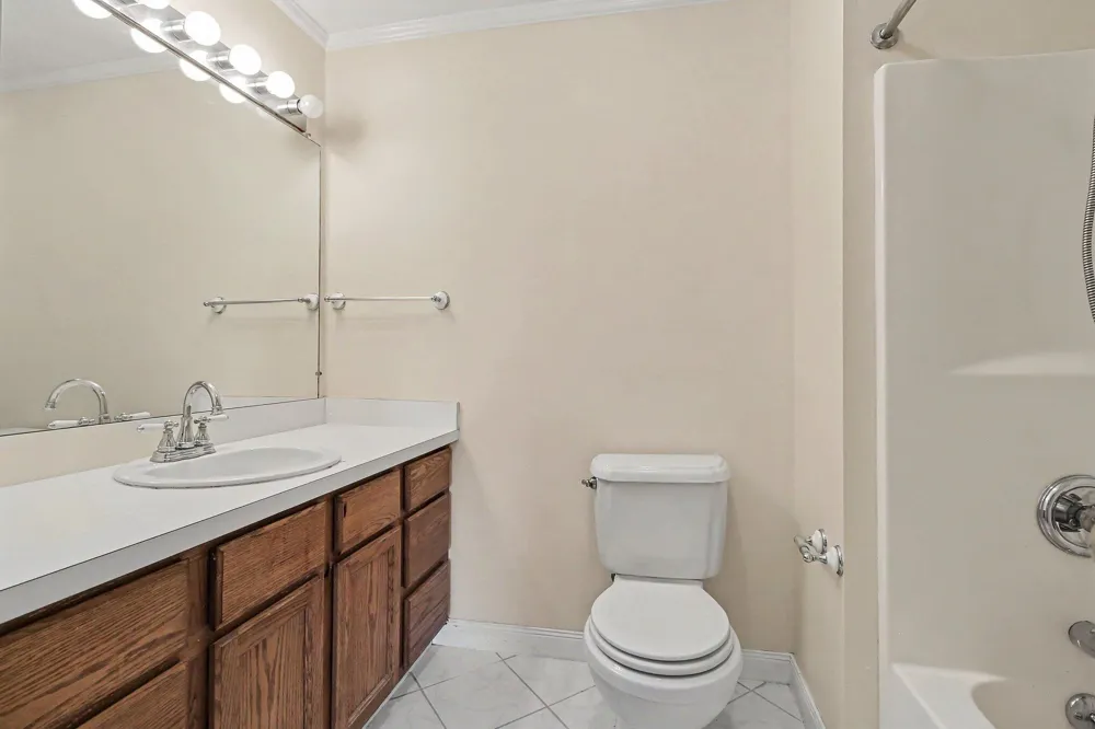 1579 Oakfield Drive Ann Arbor, MI 48108