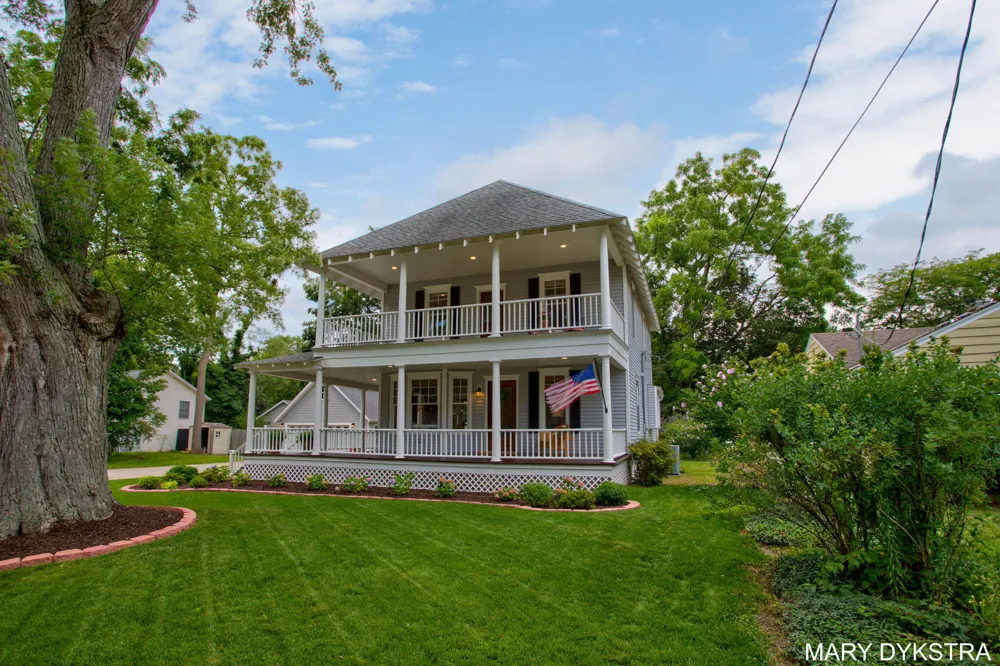 1718 Summit Street Holland, MI 49423