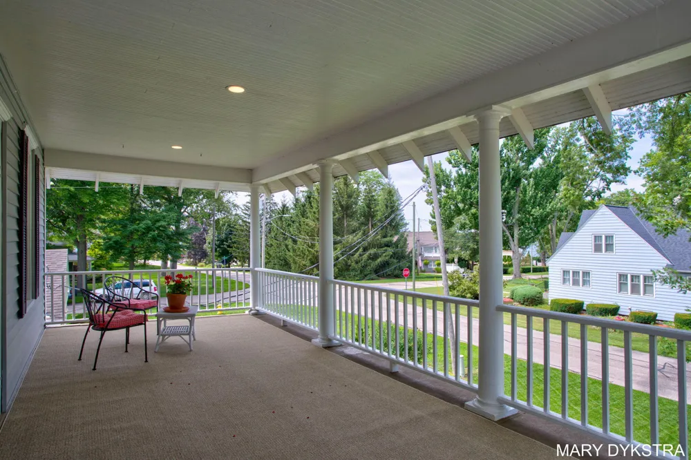 1718 Summit Street Holland, MI 49423