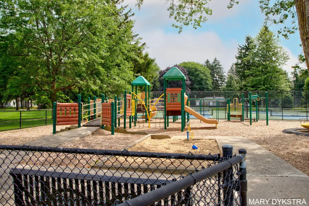 1718 Summit Street Holland, MI 49423