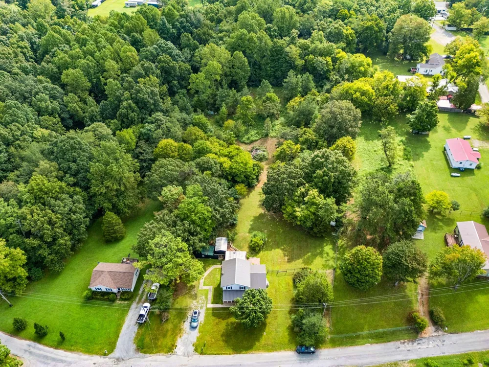 9900 Ed Lyell Rd Lyles, TN 37098