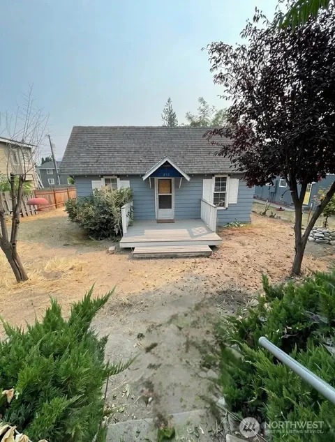 219 W Highland Avenue