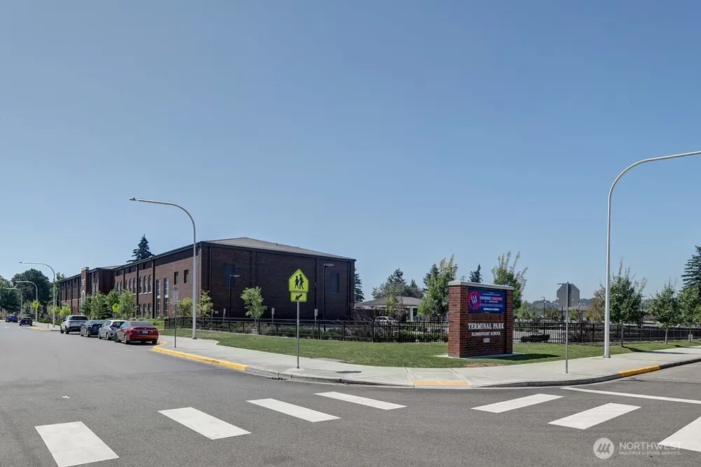 1010 D STREET SE Auburn, WA 98002