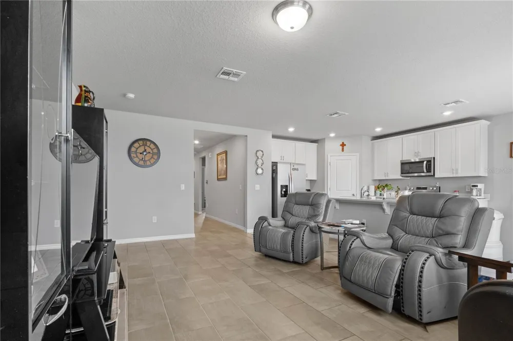 1502 BRANCHWOOD LANE Auburndale, FL 33823