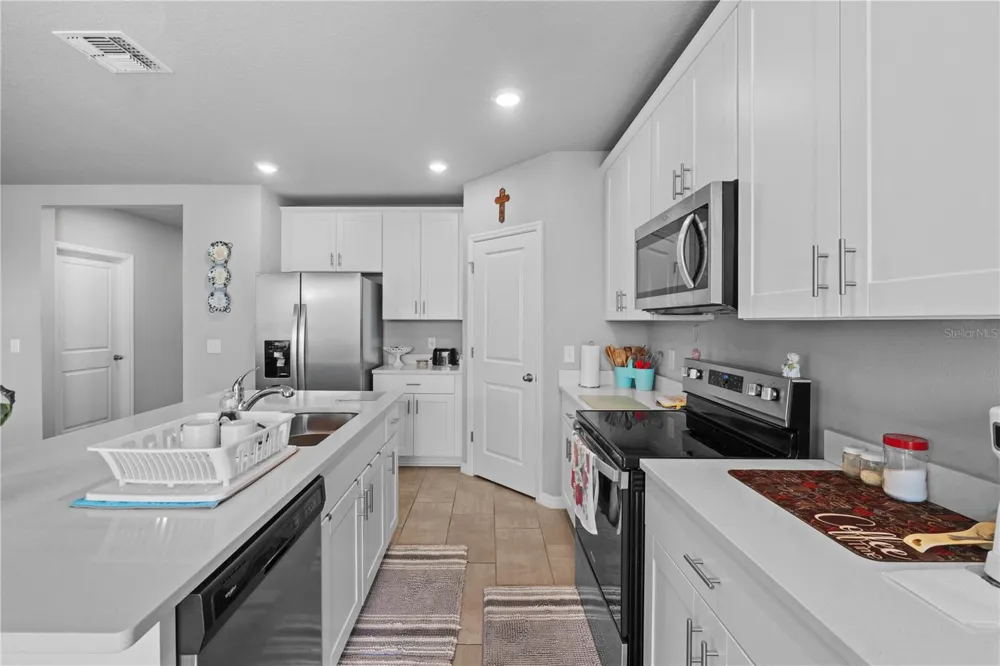 1502 BRANCHWOOD LANE Auburndale, FL 33823
