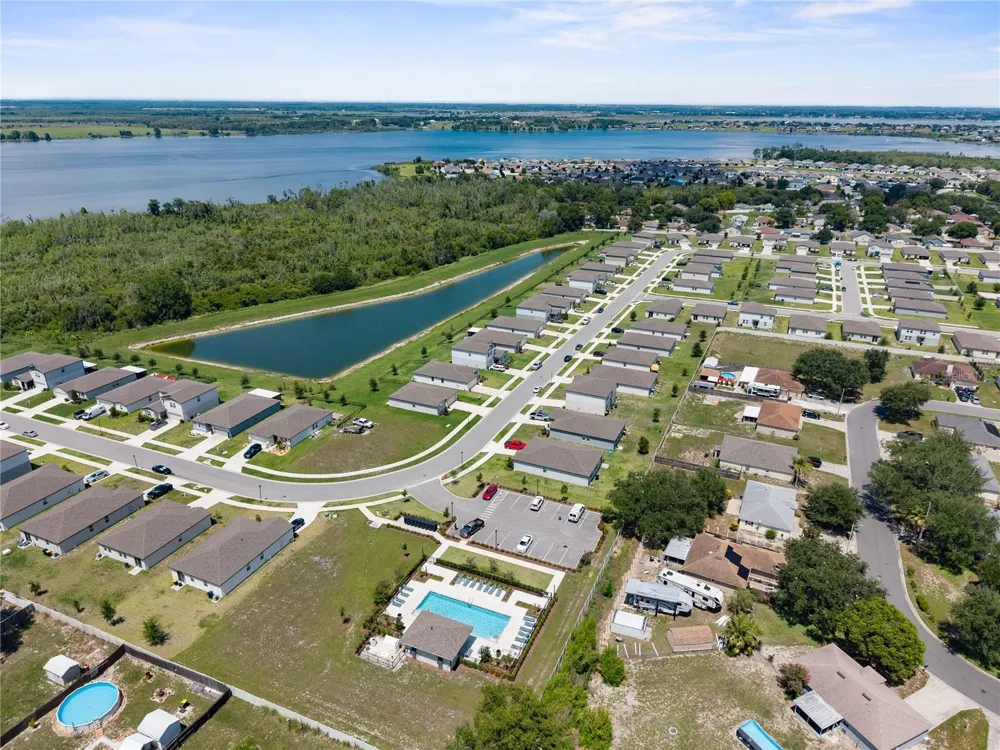 1502 BRANCHWOOD LANE Auburndale, FL 33823