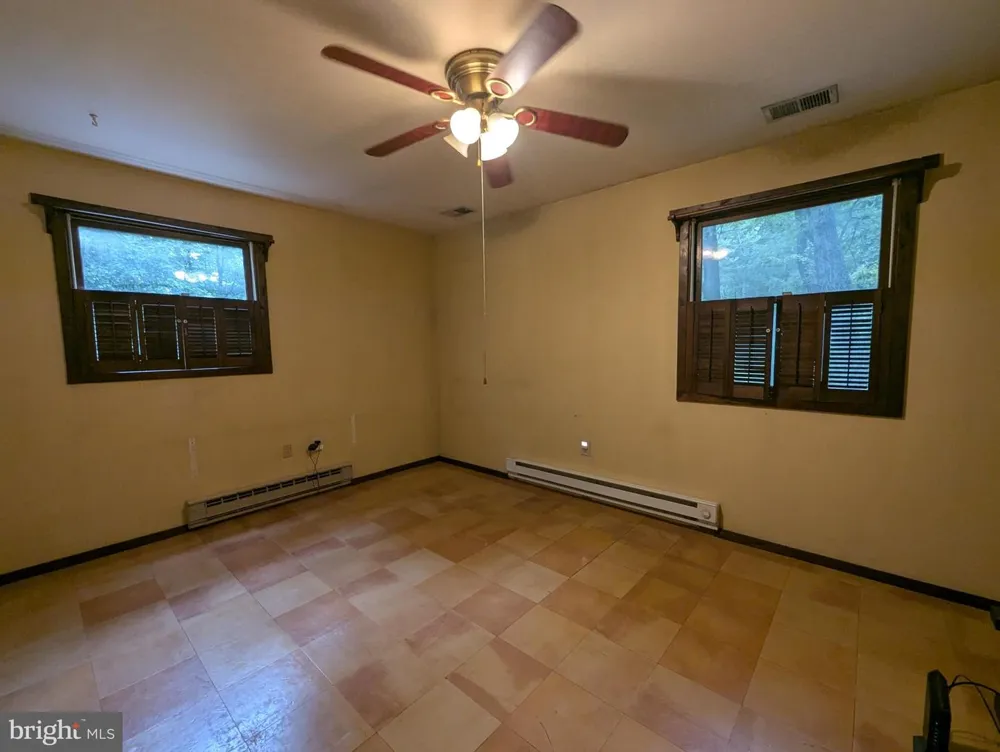 40 OAK FOREST LANE North East, MD 21901