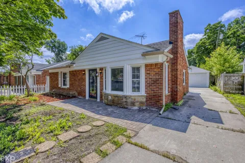 4335 W 14 Mile Road