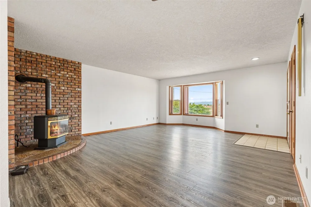 117 Plomondon Road Toledo, WA 98591