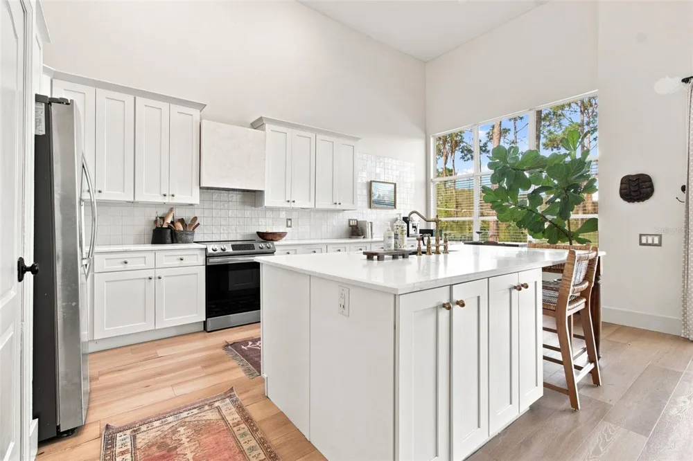 17708 LONG RIDGE ROAD Tampa, FL 33647