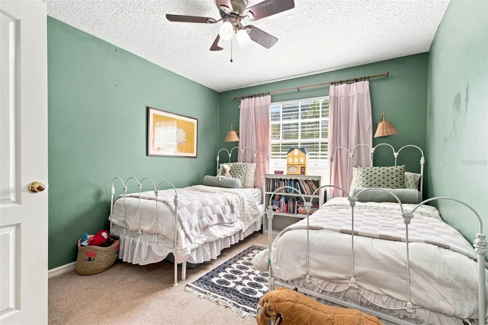 17708 LONG RIDGE ROAD Tampa, FL 33647