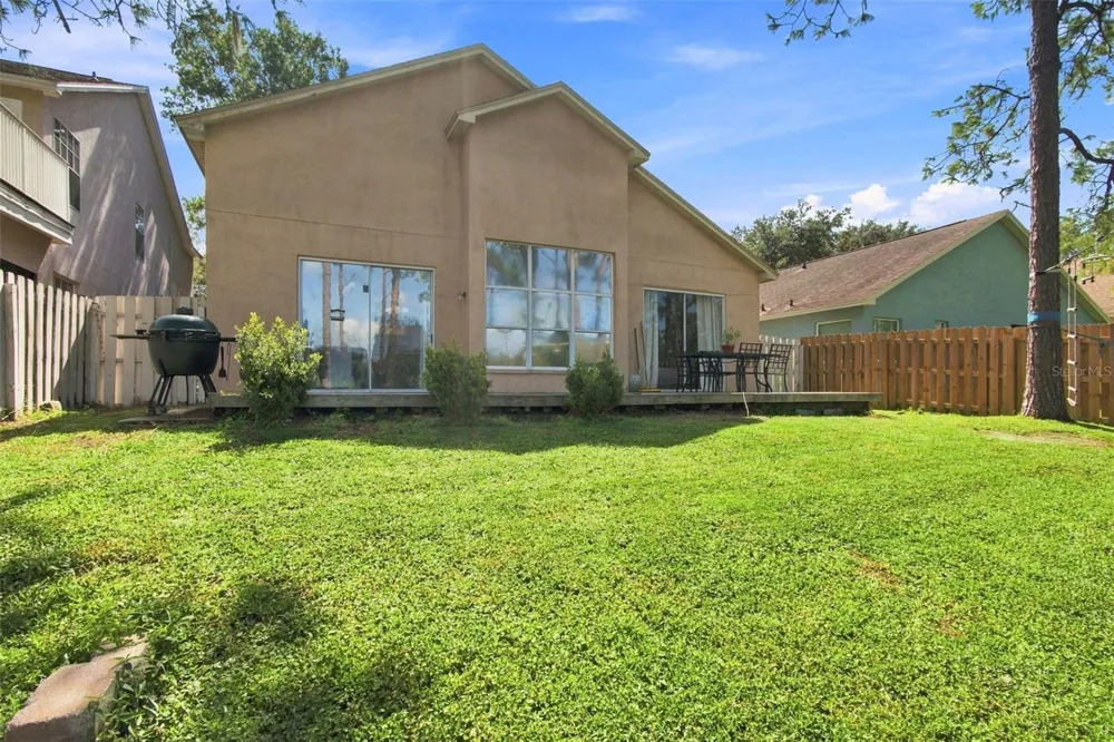 17708 LONG RIDGE ROAD Tampa, FL 33647