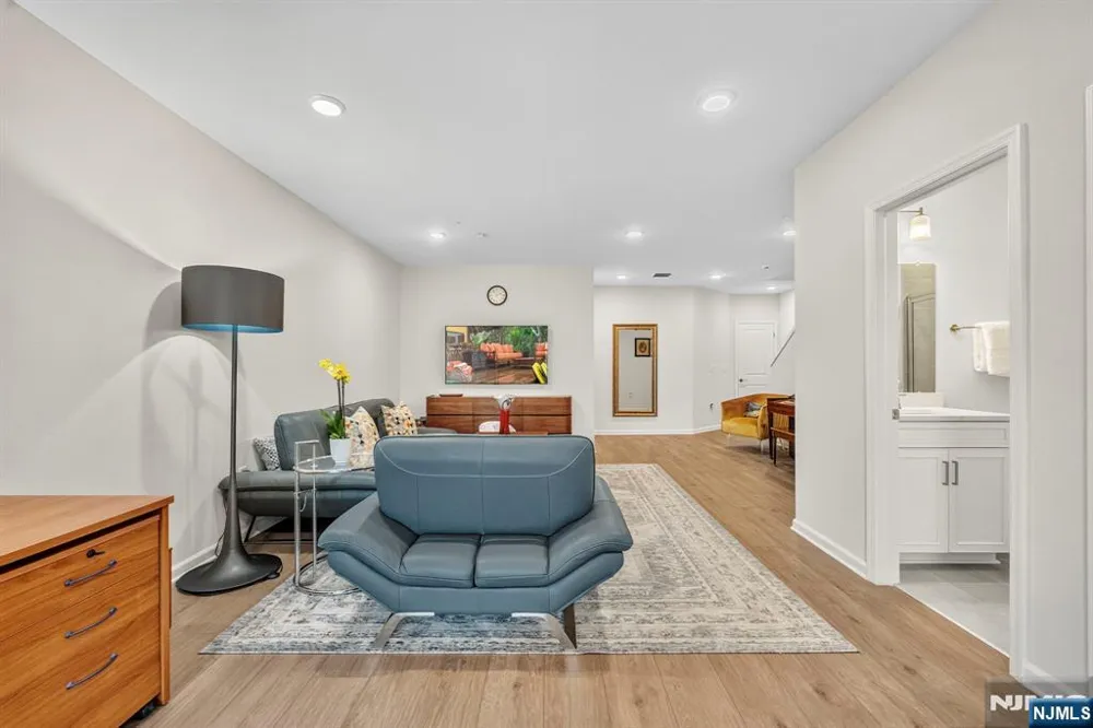 40 General Winds Way Denville Township, NJ 07834