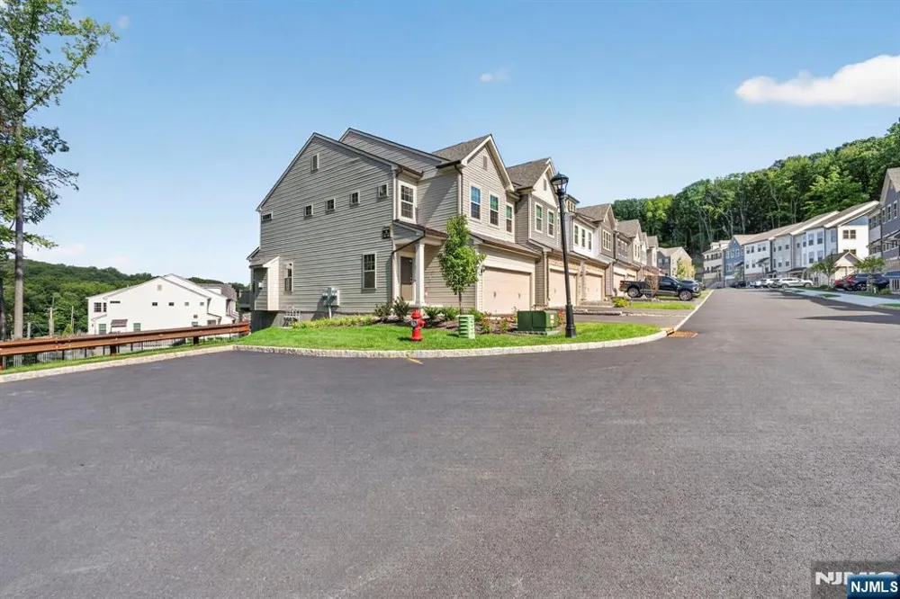 40 General Winds Way Denville Township, NJ 07834