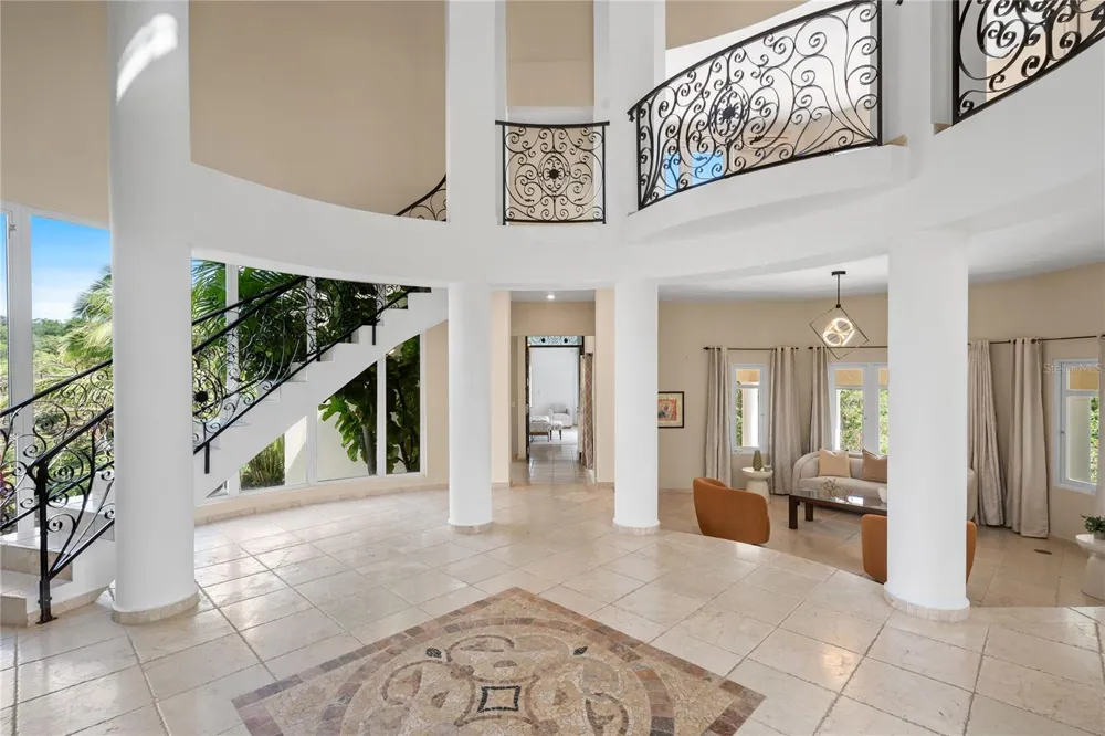 44 COCOLOBA STREET #44 Humacao, PR 00791