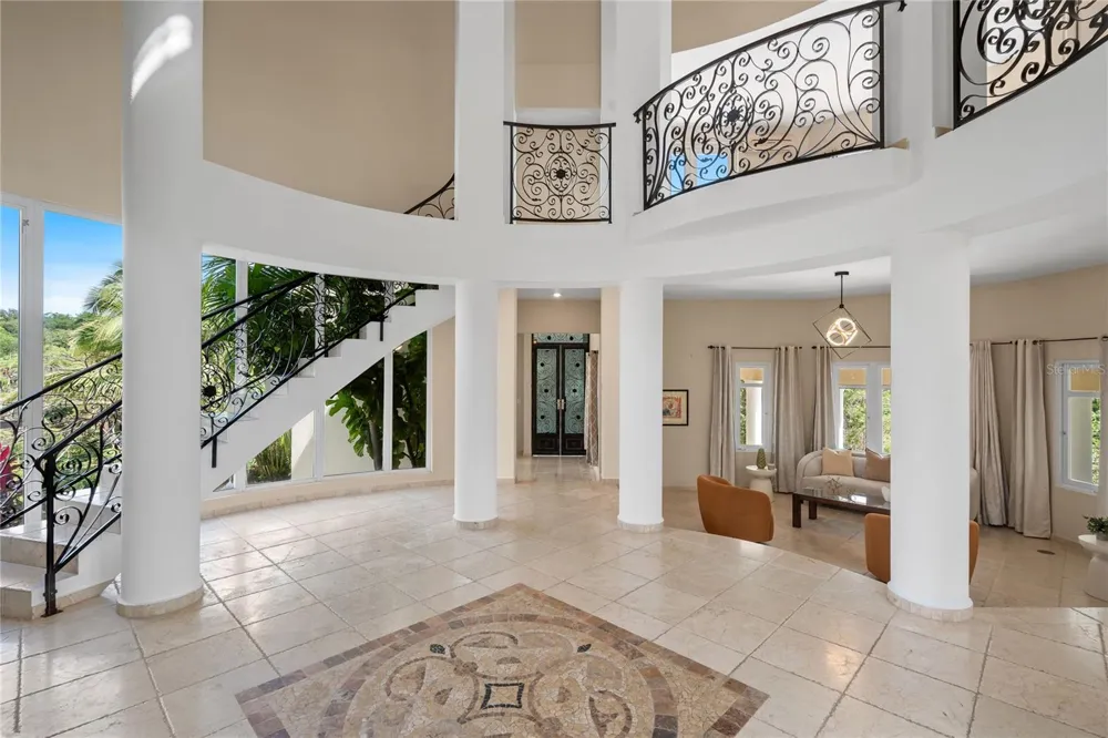 44 COCOLOBA STREET #44 Humacao, PR 00791