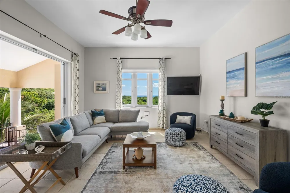 44 COCOLOBA STREET #44 Humacao, PR 00791