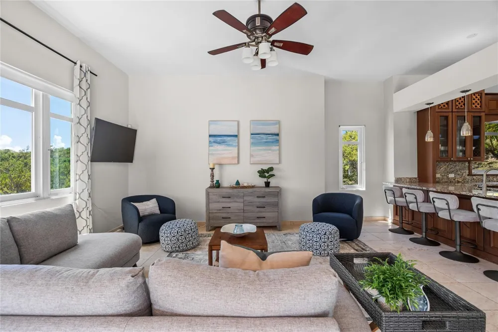 44 COCOLOBA STREET #44 Humacao, PR 00791