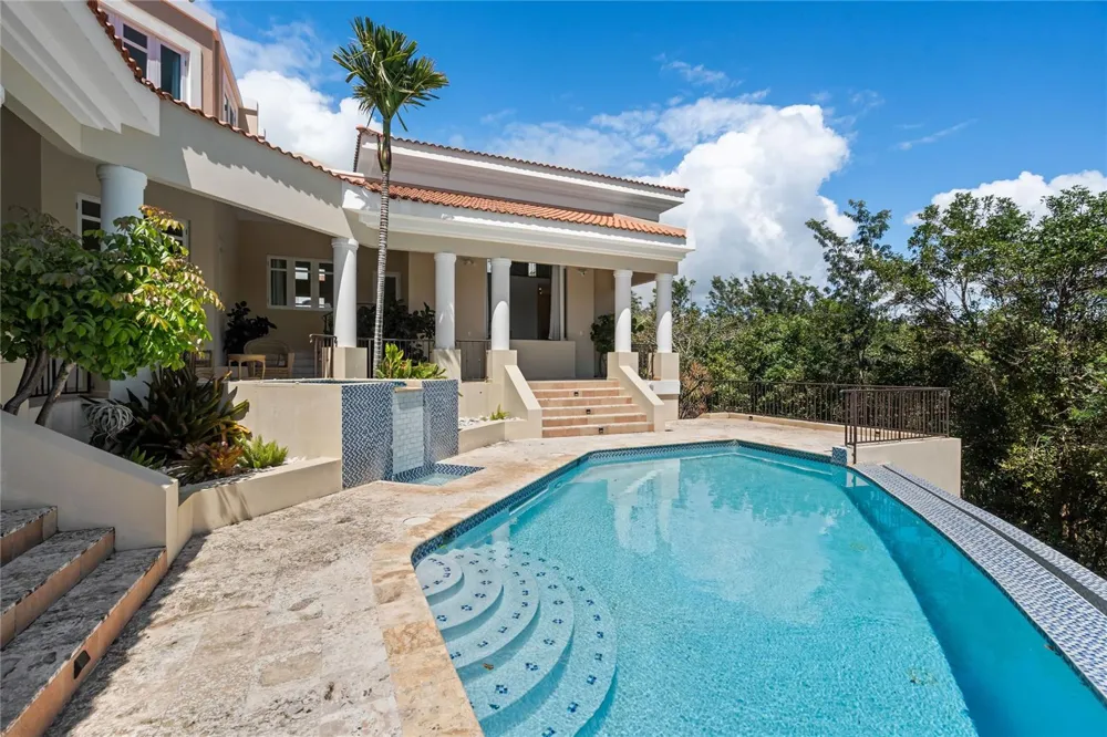 44 COCOLOBA STREET #44 Humacao, PR 00791