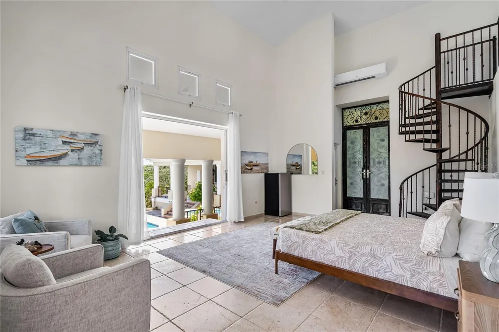 44 COCOLOBA STREET #44 Humacao, PR 00791