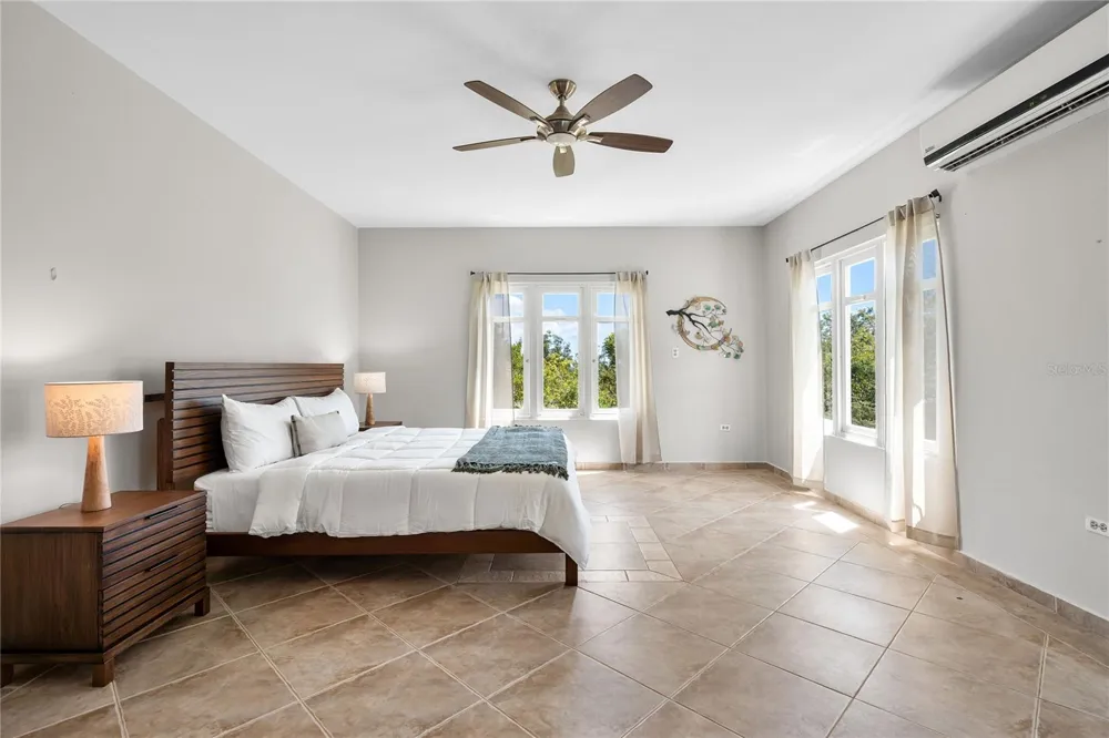44 COCOLOBA STREET #44 Humacao, PR 00791