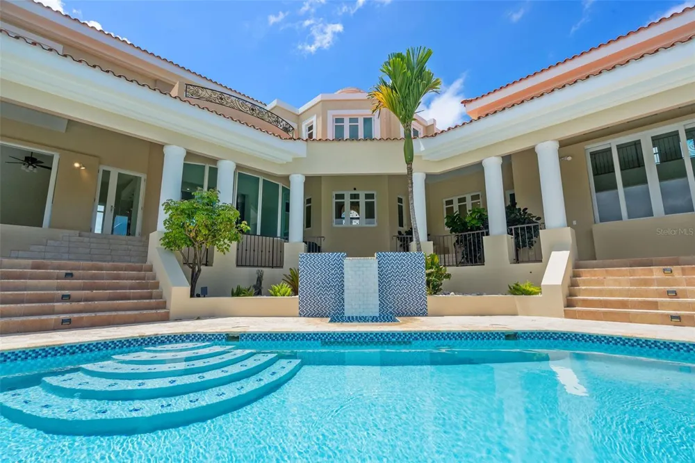 44 COCOLOBA STREET #44 Humacao, PR 00791