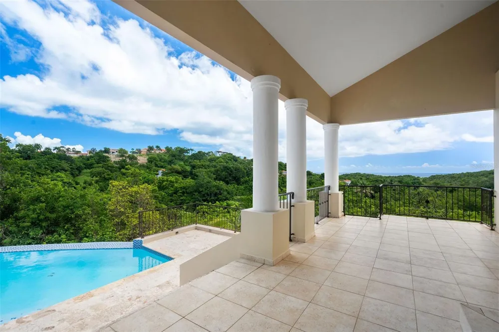 44 COCOLOBA STREET #44 Humacao, PR 00791