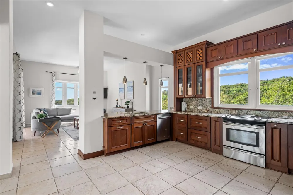 44 COCOLOBA STREET #44 Humacao, PR 00791