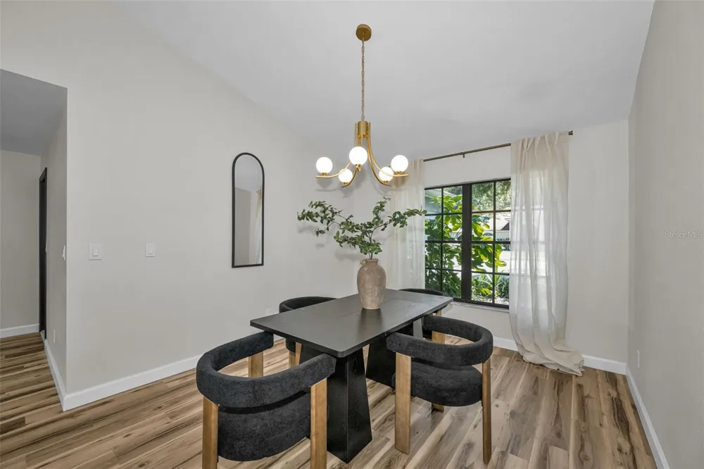 802 CENTERWOOD DRIVE Tarpon Springs, FL 34688