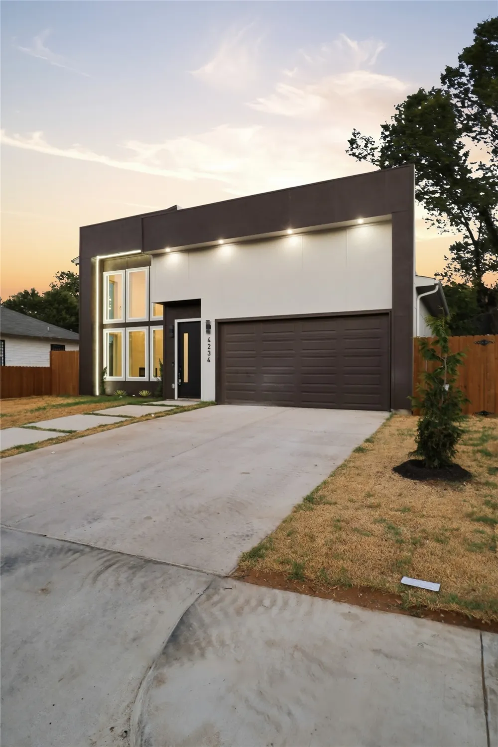 4234 Jamaica Street Dallas, TX 75210