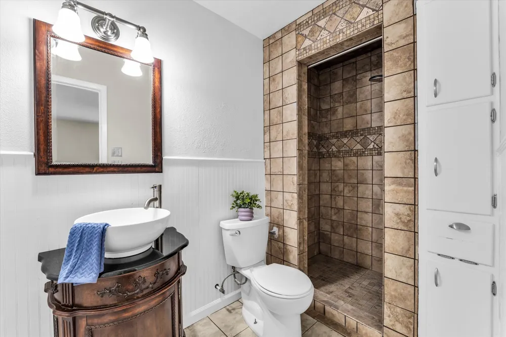 206 Randy Drive Woodway, TX 76712