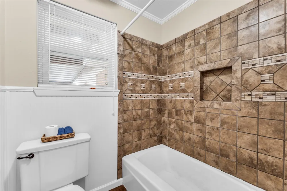 206 Randy Drive Woodway, TX 76712
