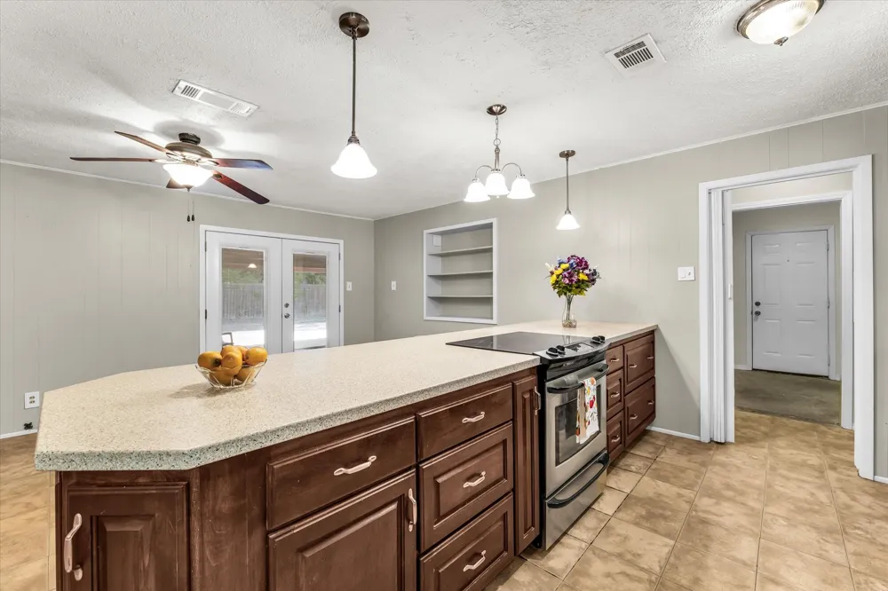 206 Randy Drive Woodway, TX 76712