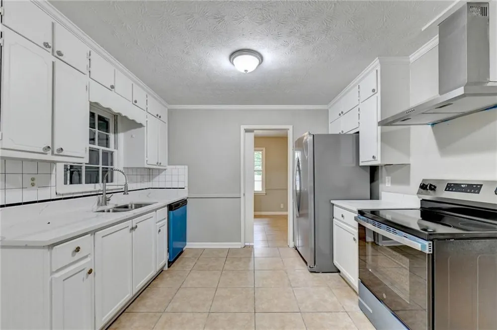 759 Springwood Drive NW Lilburn, GA 30047