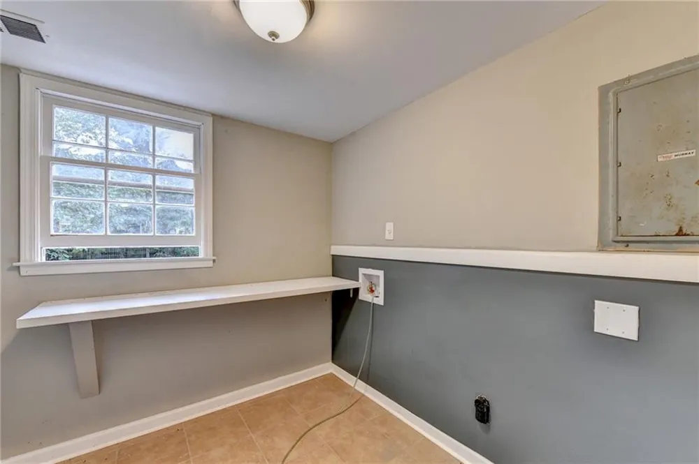 759 Springwood Drive NW Lilburn, GA 30047