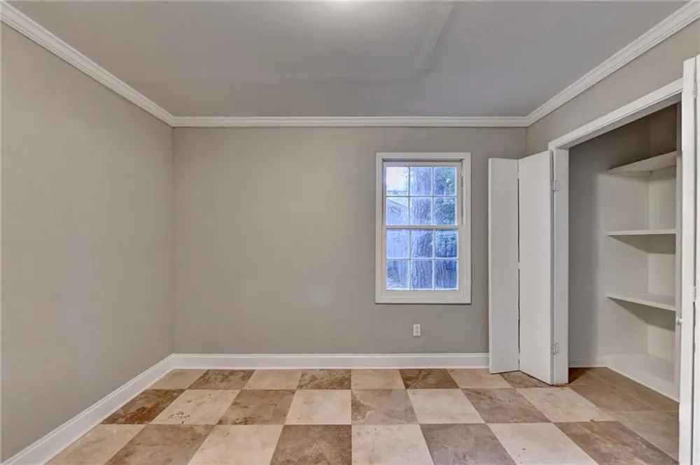 759 Springwood Drive NW Lilburn, GA 30047