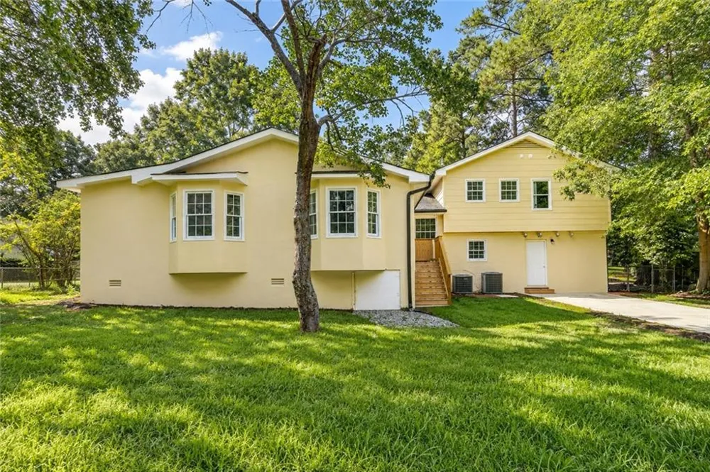759 Springwood Drive NW Lilburn, GA 30047