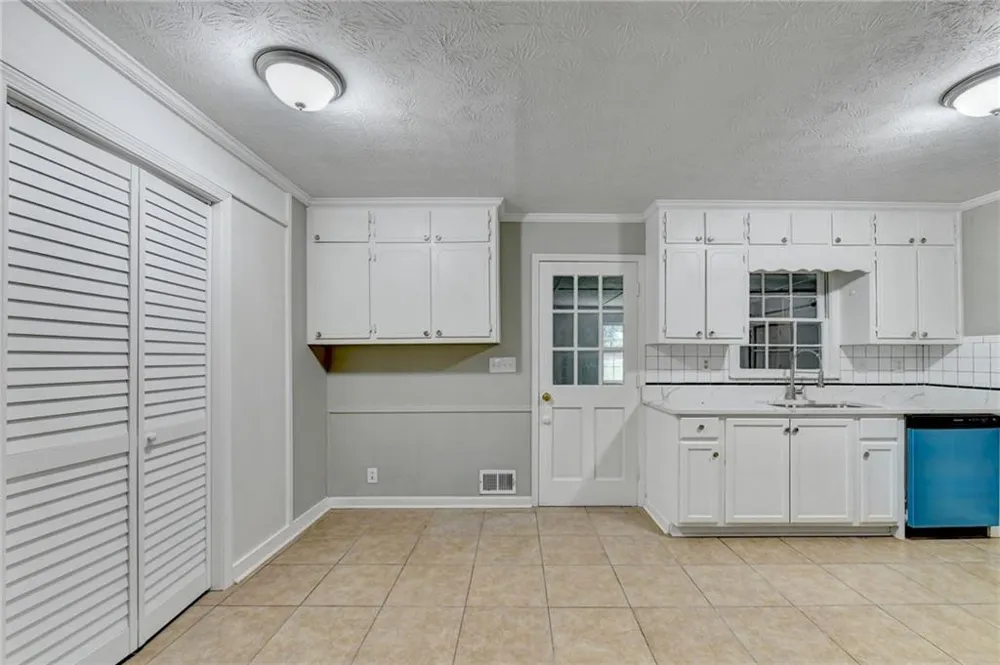 759 Springwood Drive NW Lilburn, GA 30047