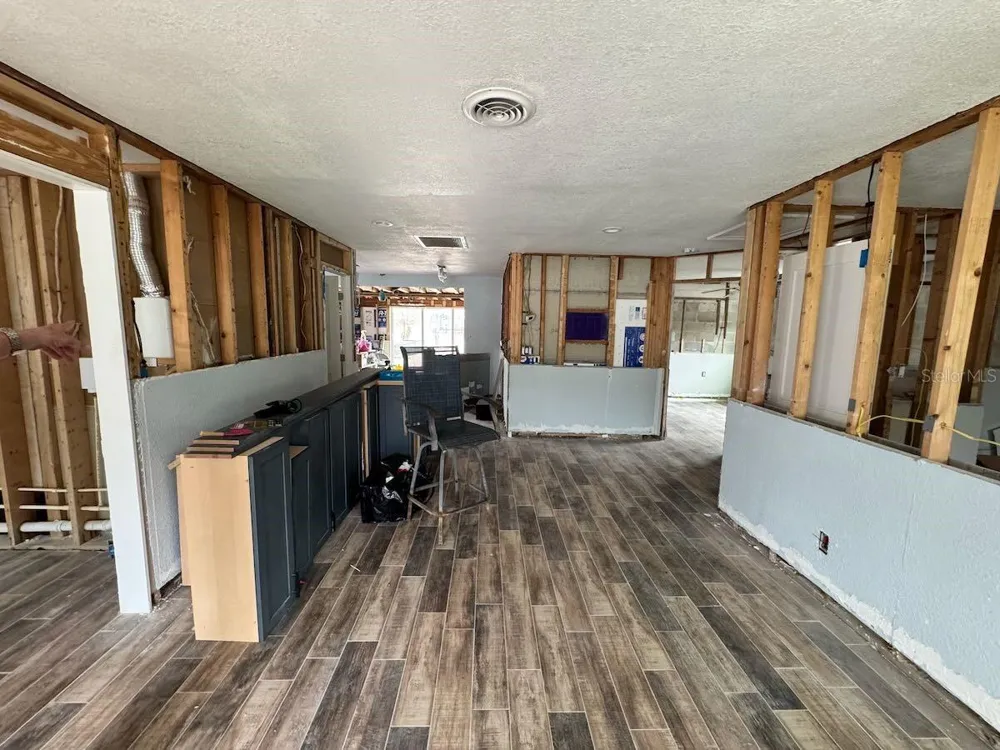 5451 BAYOU GRANDE BOULEVARD NE St Petersburg, FL 33703