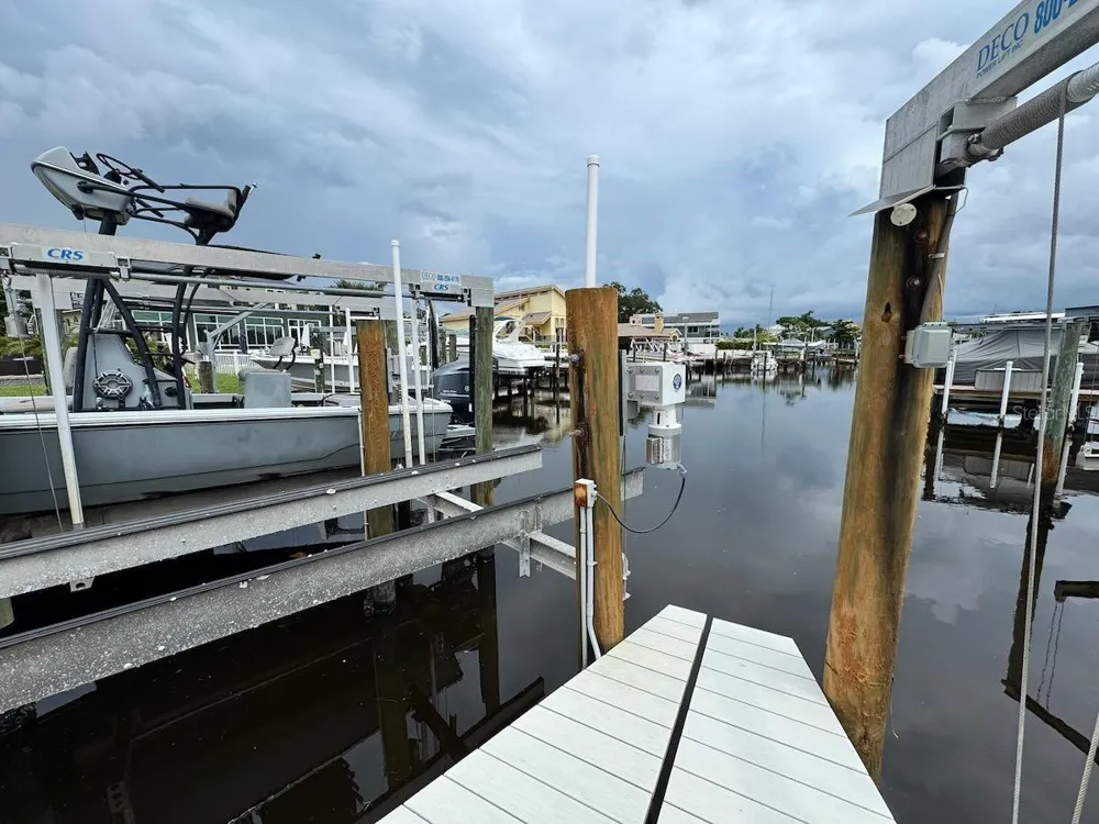 5451 BAYOU GRANDE BOULEVARD NE St Petersburg, FL 33703
