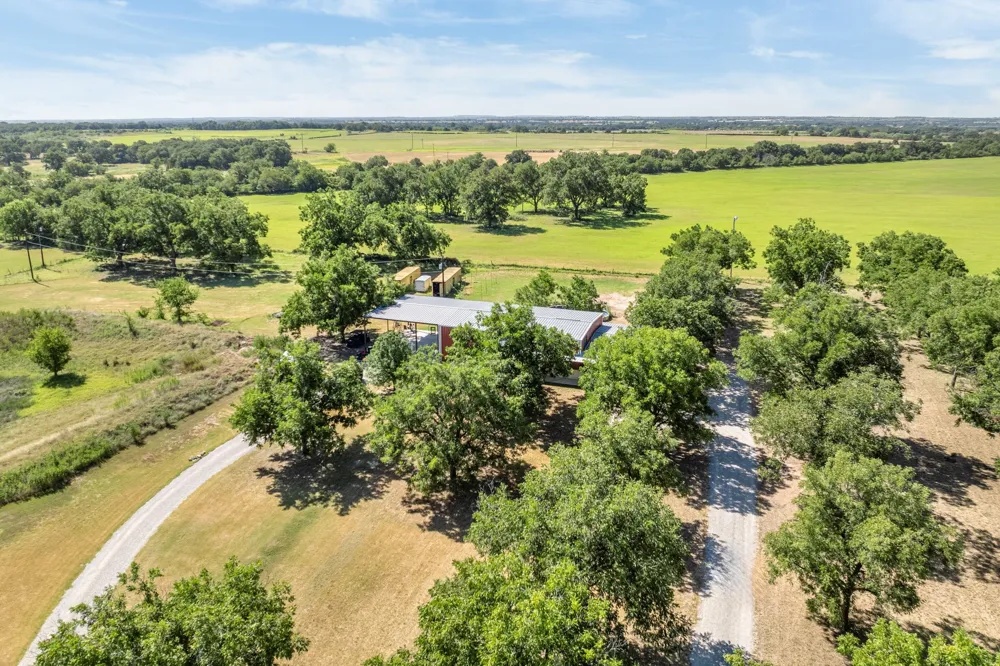 5787 HWY 377/67 Highway Comanche, TX 76442