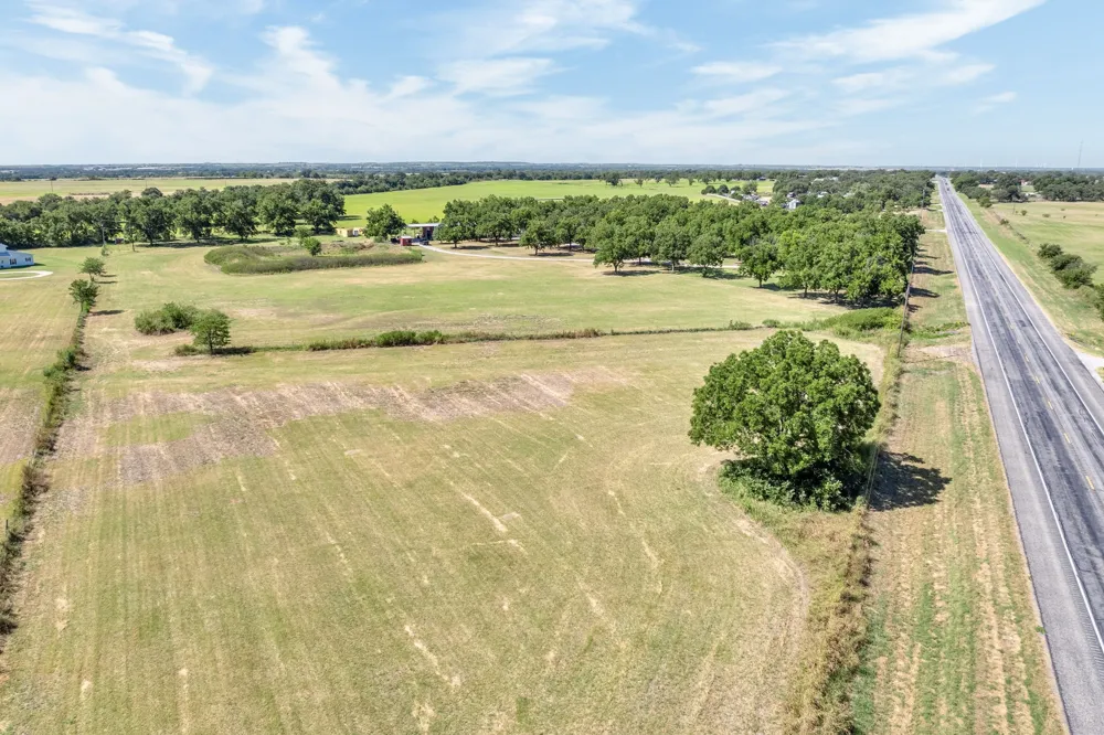 5787 HWY 377/67 Highway Comanche, TX 76442