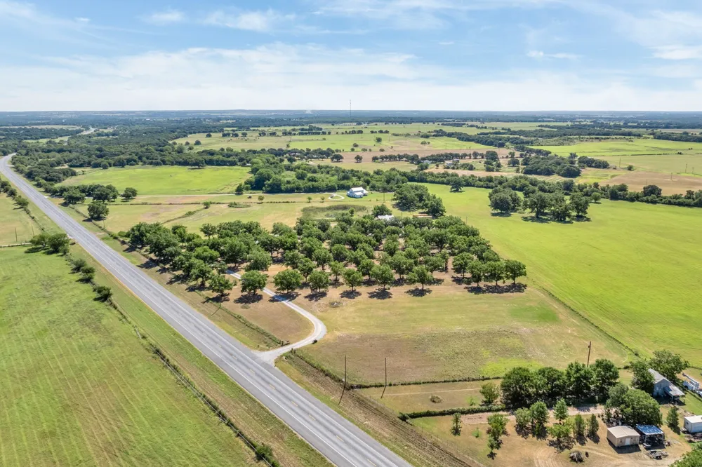 5787 HWY 377/67 Highway Comanche, TX 76442