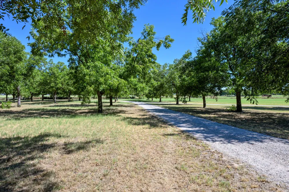 5787 HWY 377/67 Highway Comanche, TX 76442