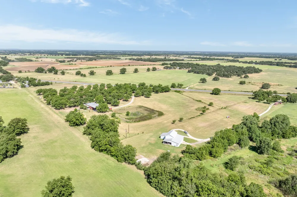 5787 HWY 377/67 Highway Comanche, TX 76442