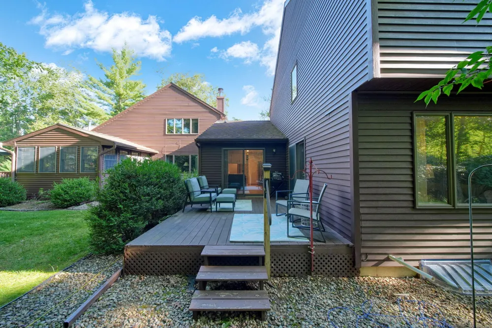 1852 Wedgefield Jackson, MI 49201