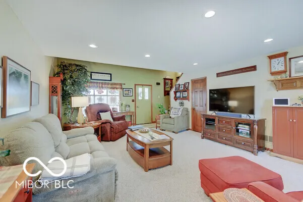 210 Christina Drive Whiteland, IN 46184
