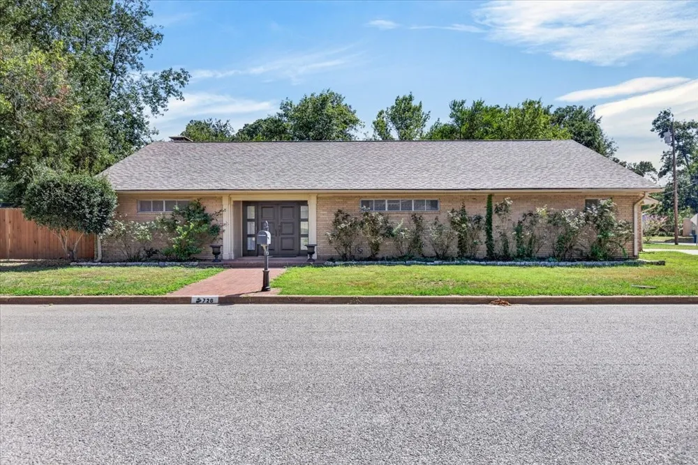 726 Mulberry Drive Athens, TX 75751