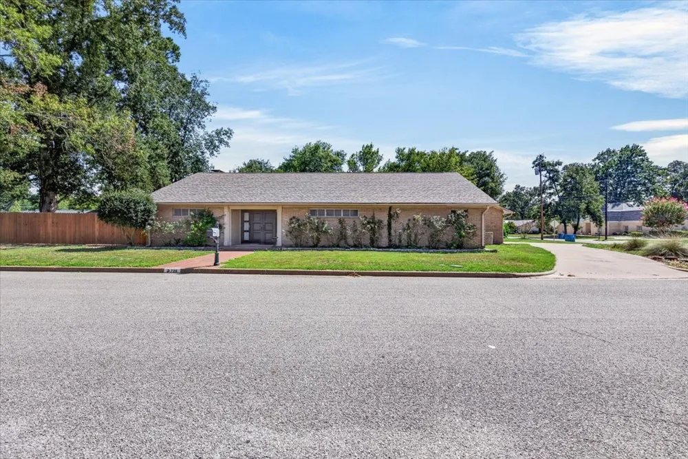 726 Mulberry Drive Athens, TX 75751