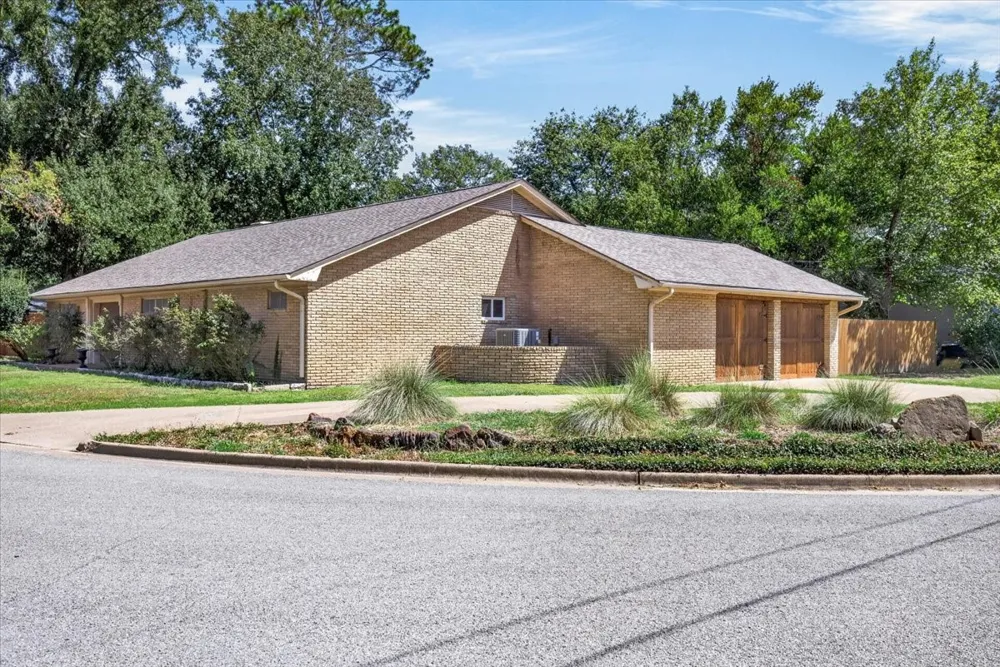 726 Mulberry Drive Athens, TX 75751